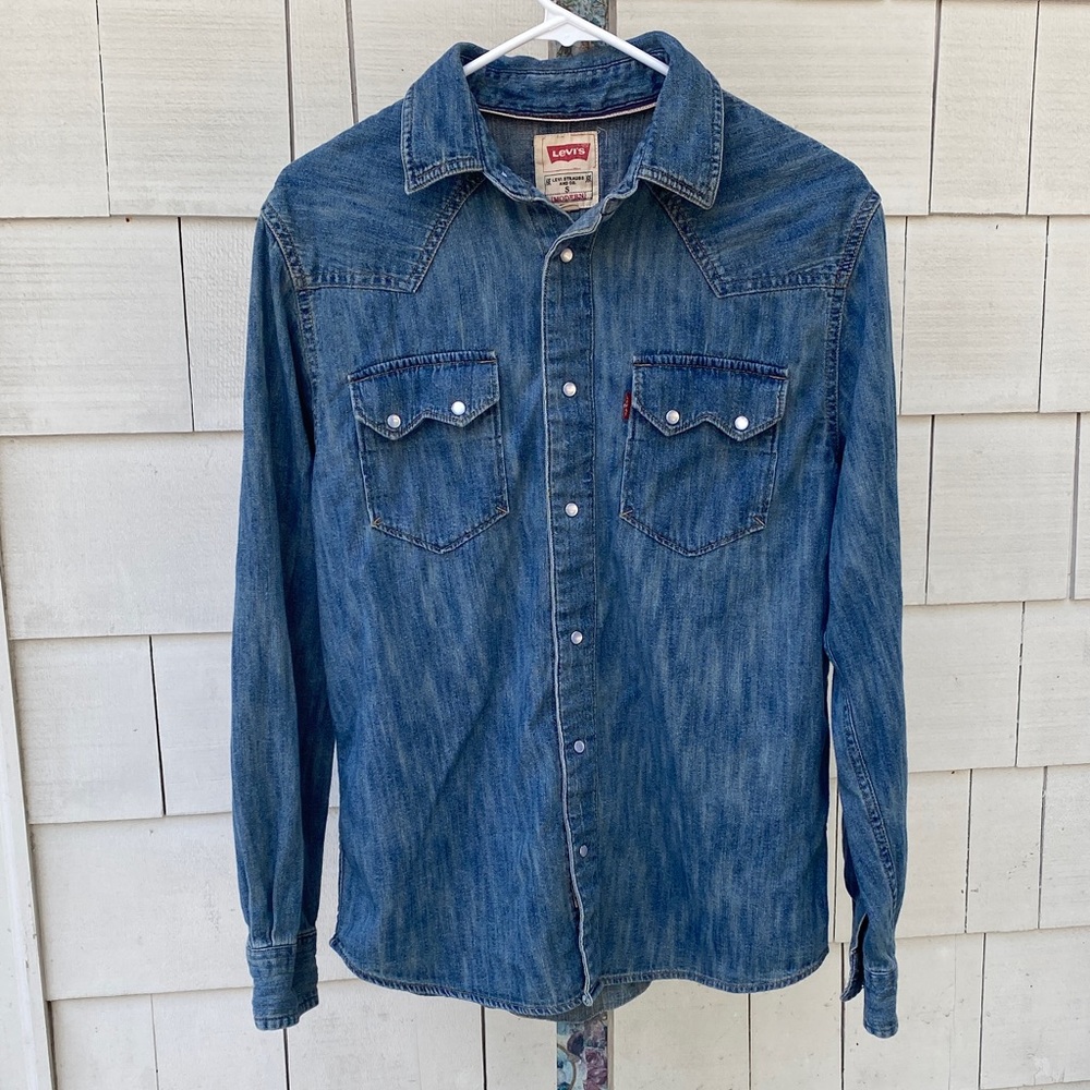 Levi's Indigo Modern Fit Button-Up Shirt